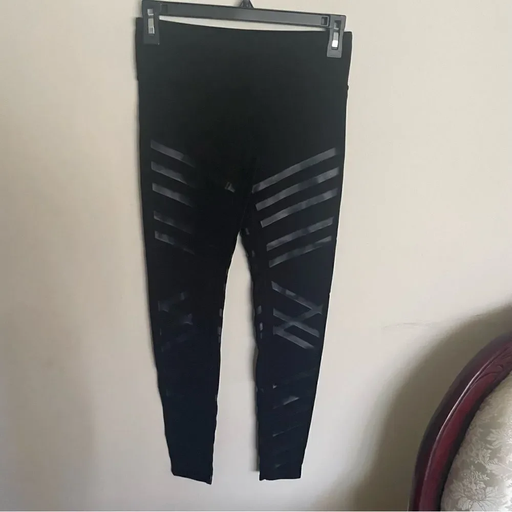 ALO YOGA | Lineal Airbrush Stripe Leggings- Size XS